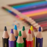 Lápices de Colores Mega Proarte Color + Sacapuntas – 13 Unidades (12 Colores) - Imagen 4